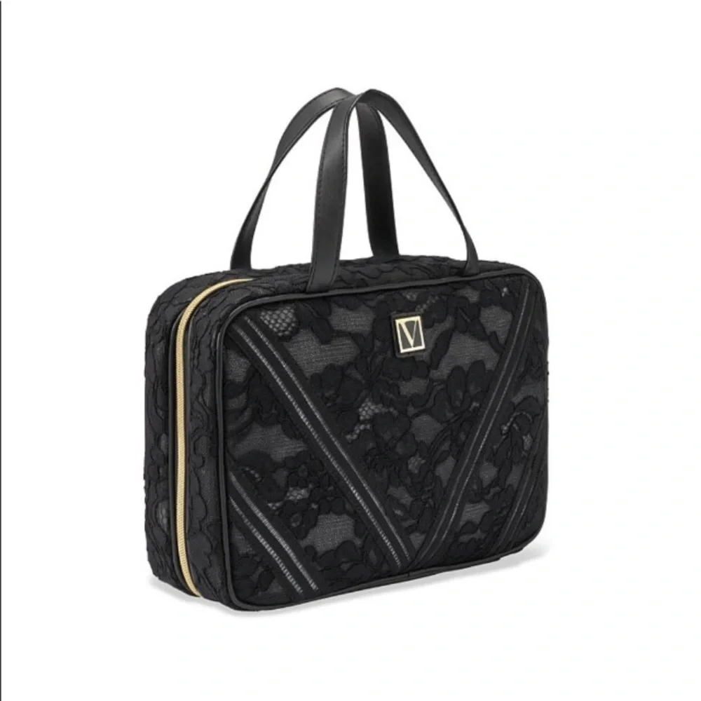 NWT VS Everything travel case‎